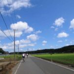 雲がごうごうと流れていきます