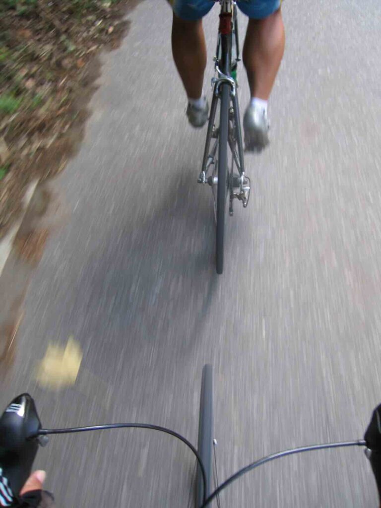 低速走行中に安全を確認して撮影