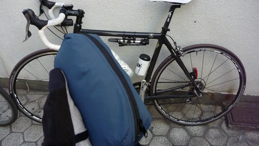 モンベルのコンパクト輪行バック