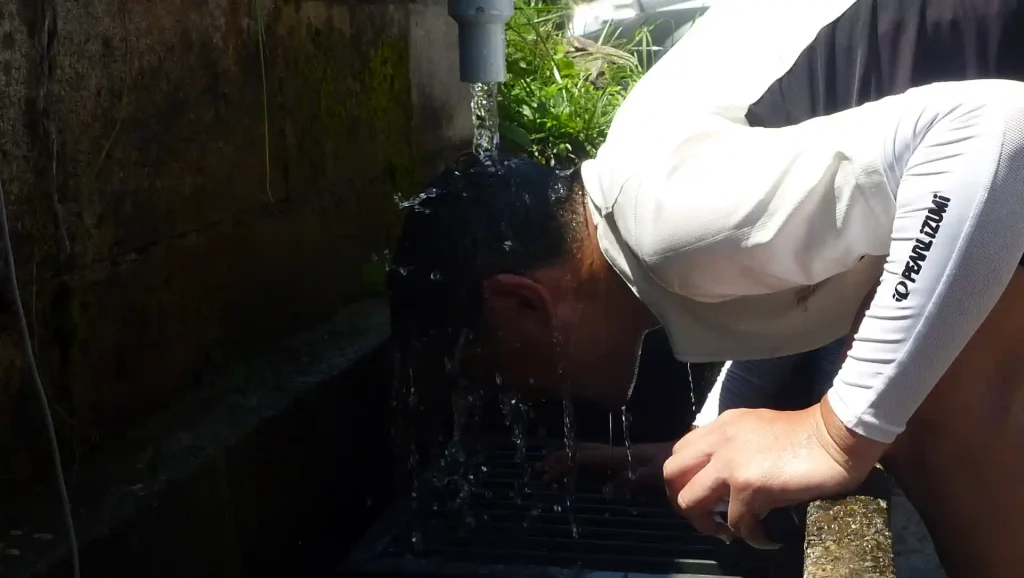 冷たーい「大渡の湧き水」