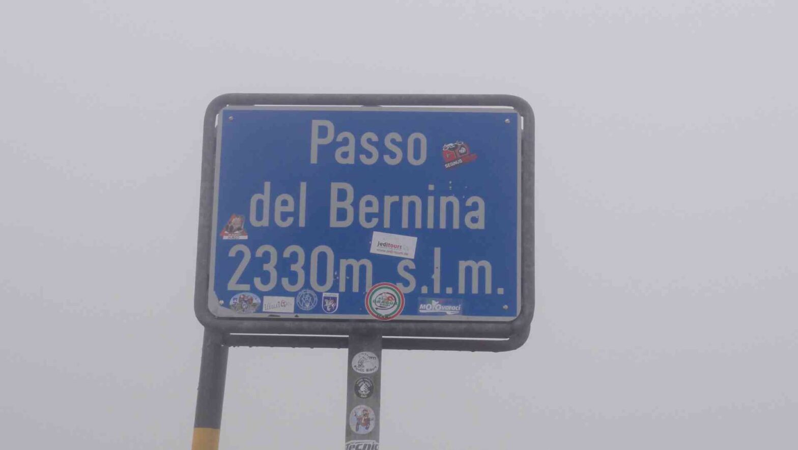 スイス 鉄道と自転車の旅 Day2：（1）ベルニナ峠は濃霧の中にあった