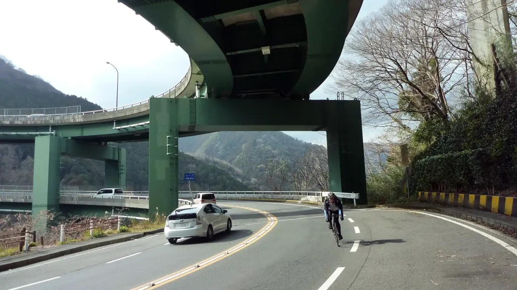 七滝高架橋（ループ橋）