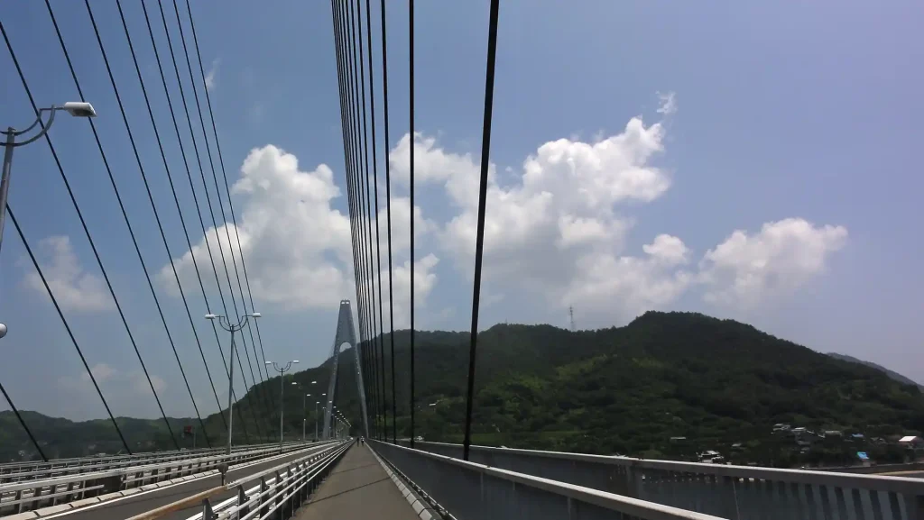 風が気持ちよかった生口橋