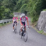 情けない顔をして上る私 photo:valさん