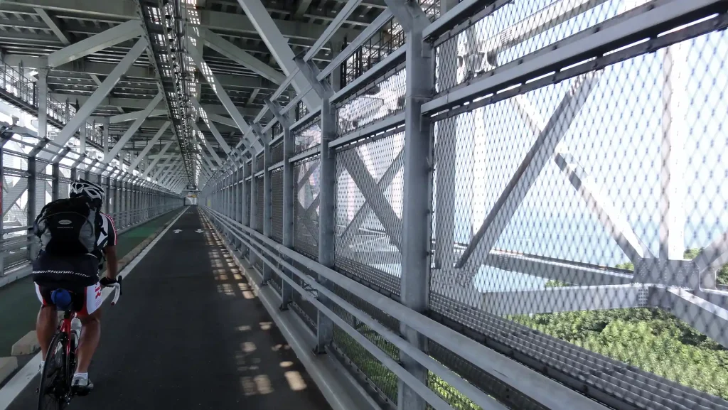 因島大橋は2階層構造