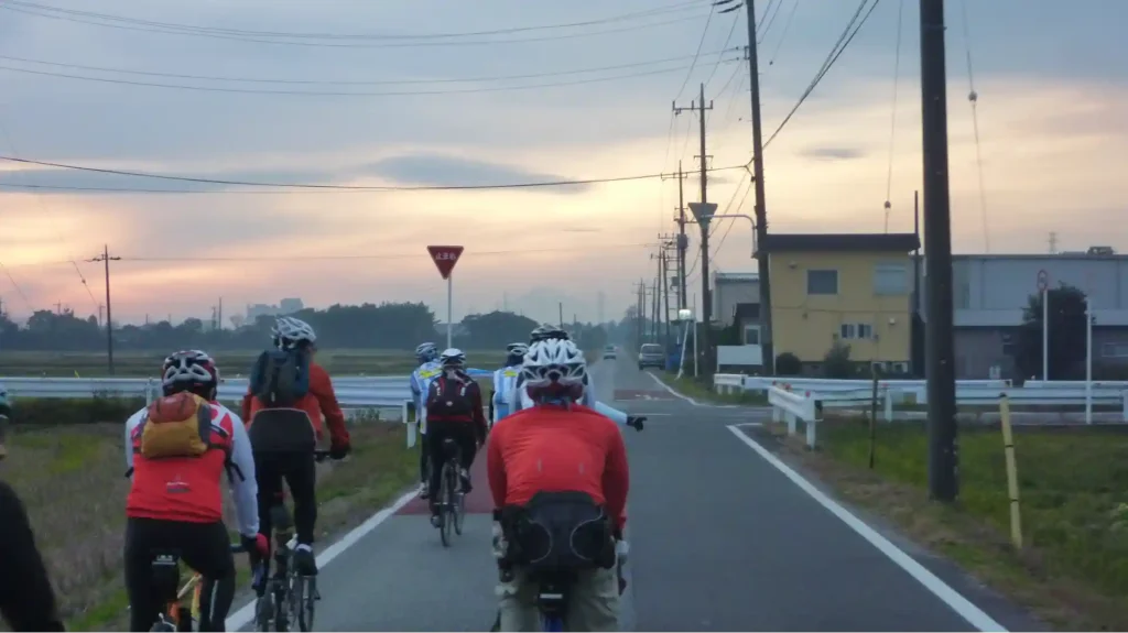 富士山に向かって走る一団