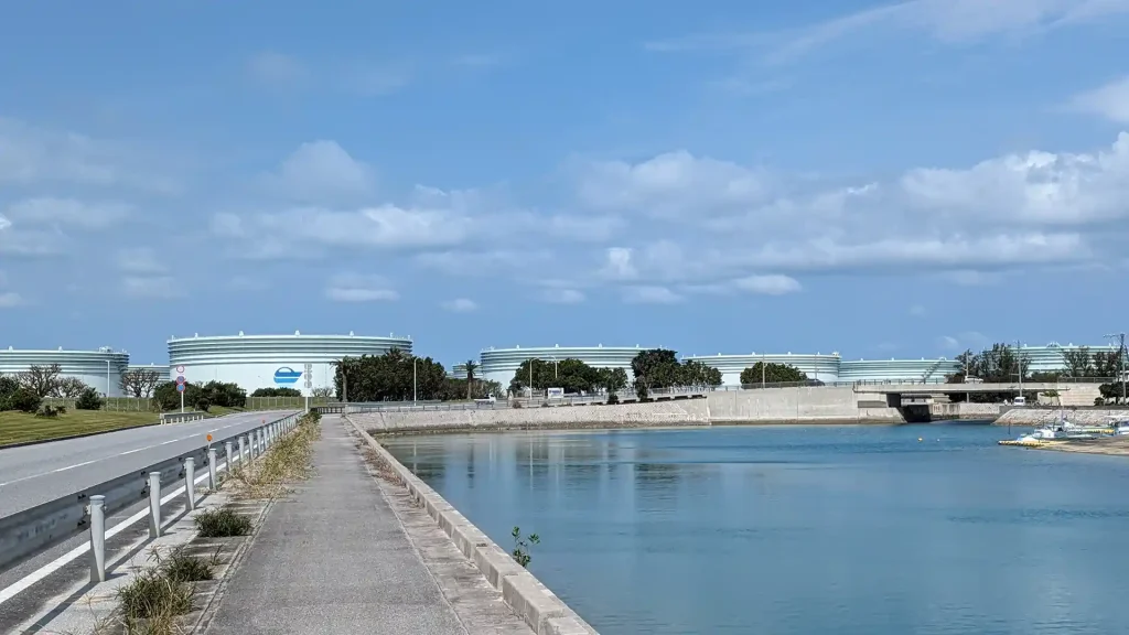 11-7：沖縄石油基地