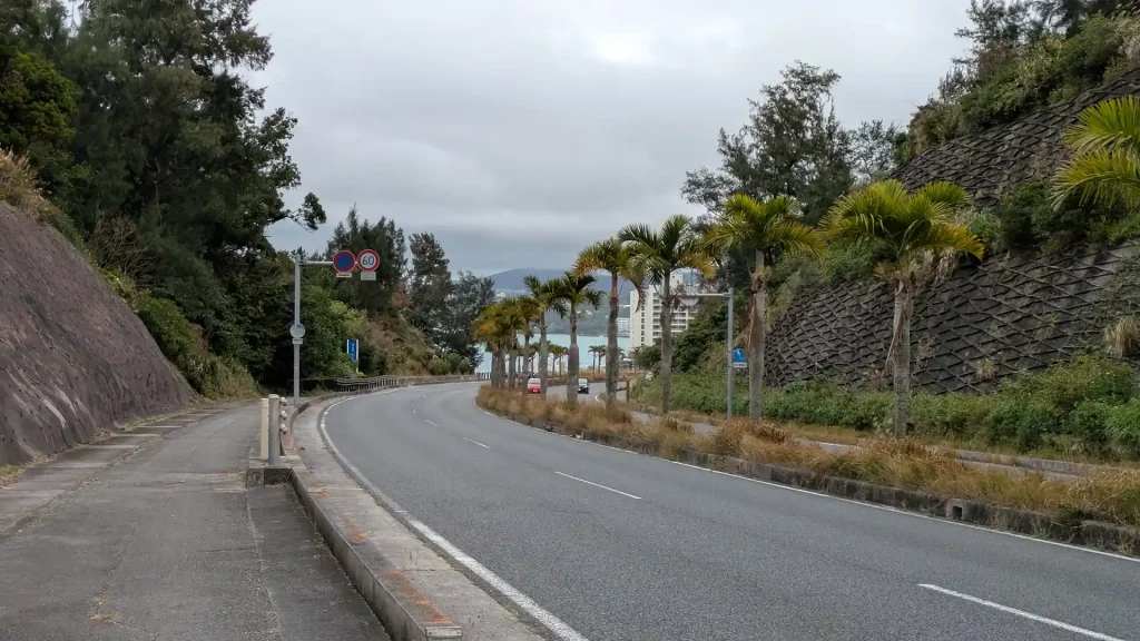 13-17：国道58号線