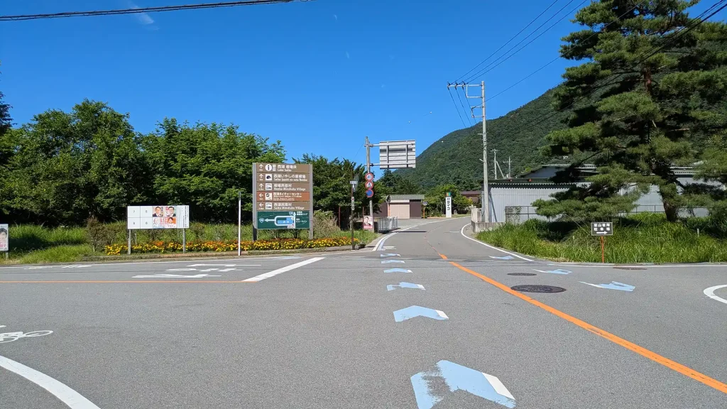 15：直進して西湖の北岸へ