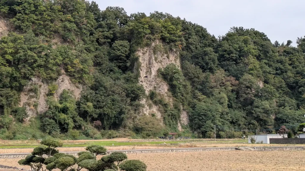 2-22:七里岩の断崖