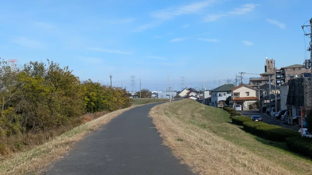 4-26：高麗川土手の道