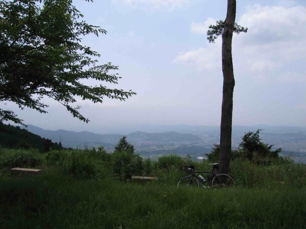 秦野市内、そして相模湾がひろがるパノラマ