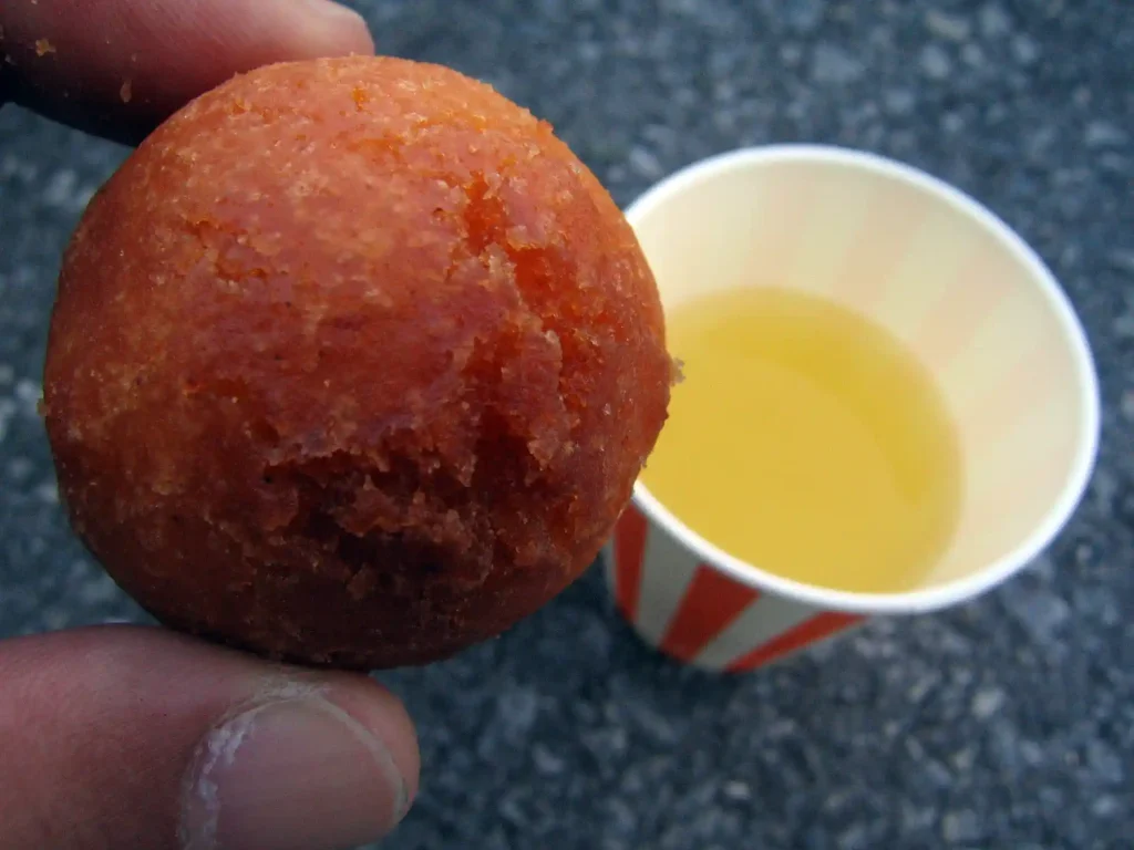 サータアンダギーと柚シークワーサージュース