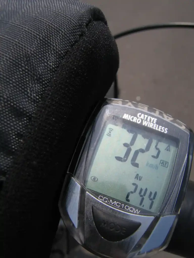 追い風なので労せず32km/h