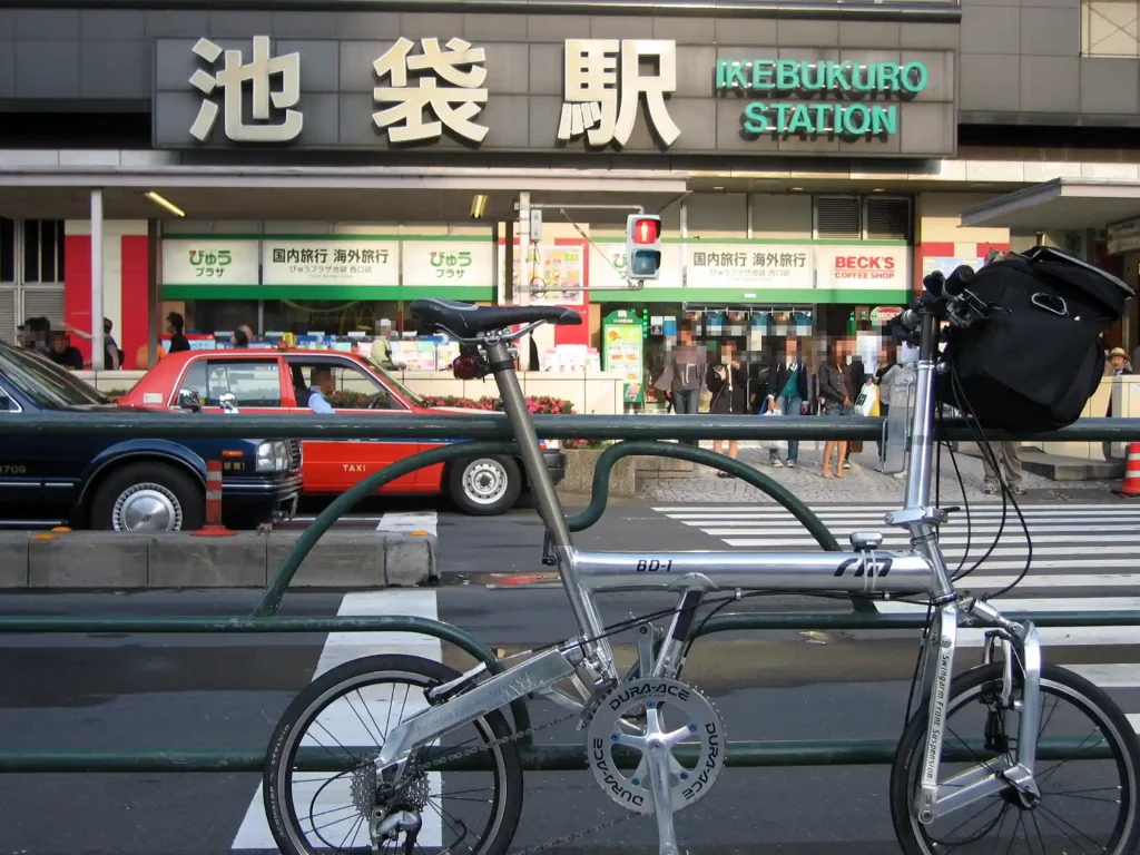 17:22 池袋駅 西口