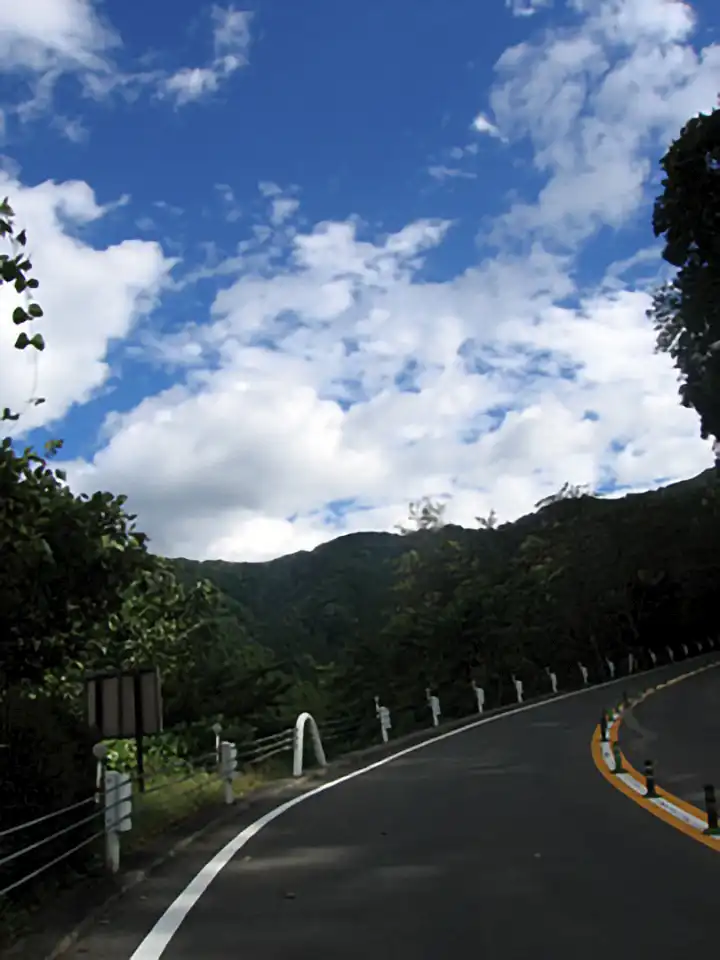 曲がった先はゴールだ。といいなぁ