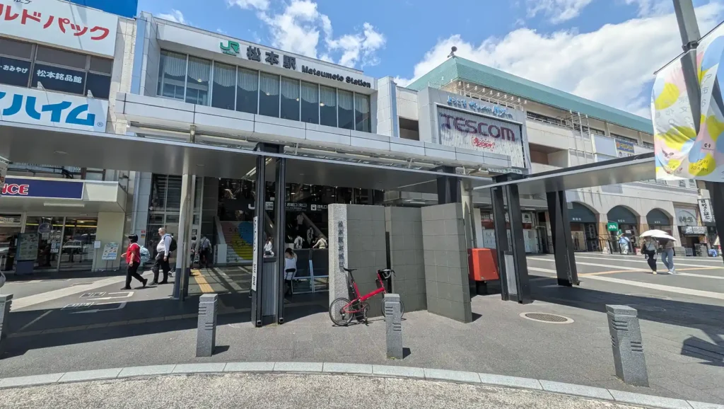 01：松本駅・お城口スタート