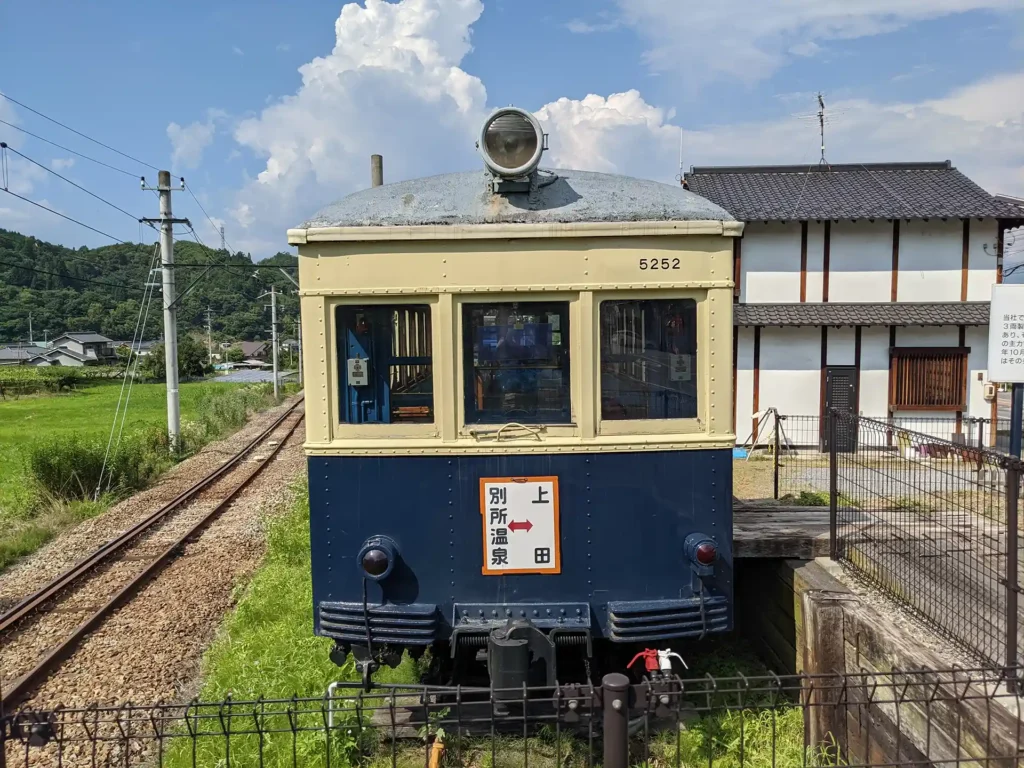丸窓電車