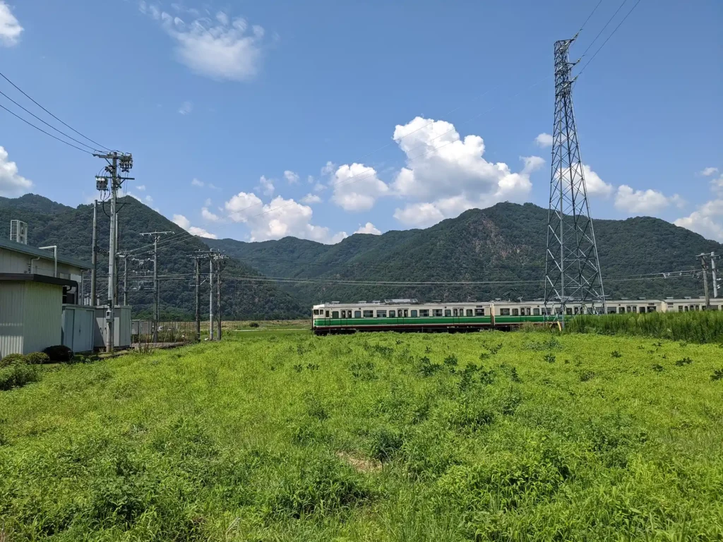 2-01:しなの鉄道 115系初代長野色編成
