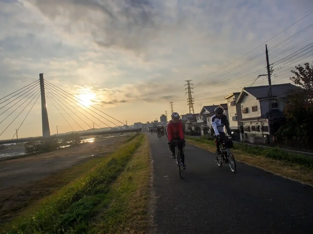多摩川土手を走る