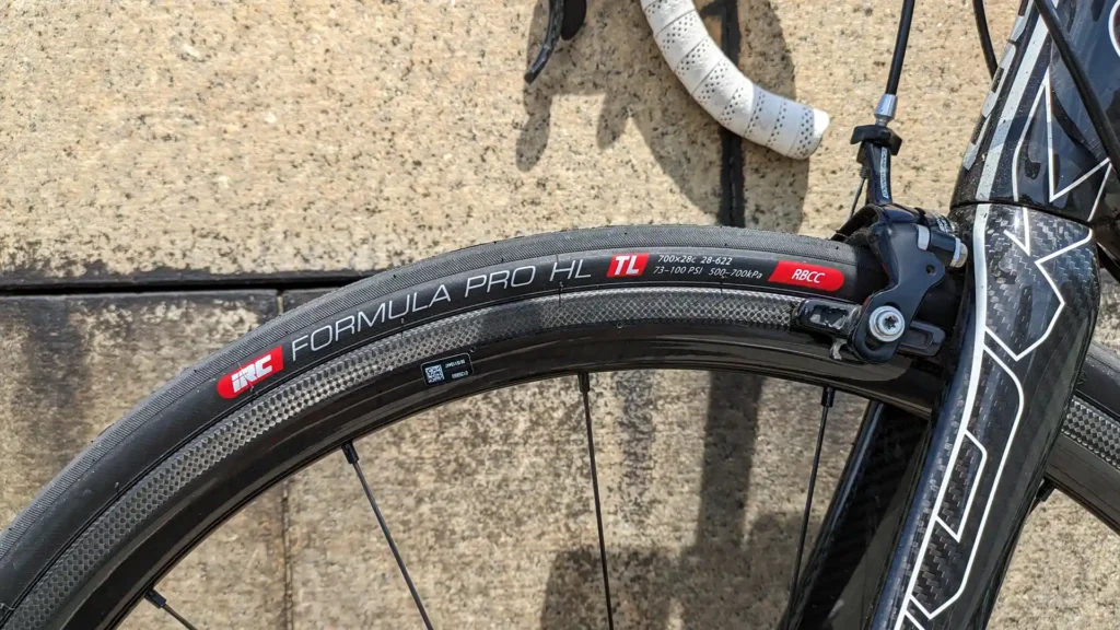 IRC FORMULA PRO HL TUBELESS RBCC 28C